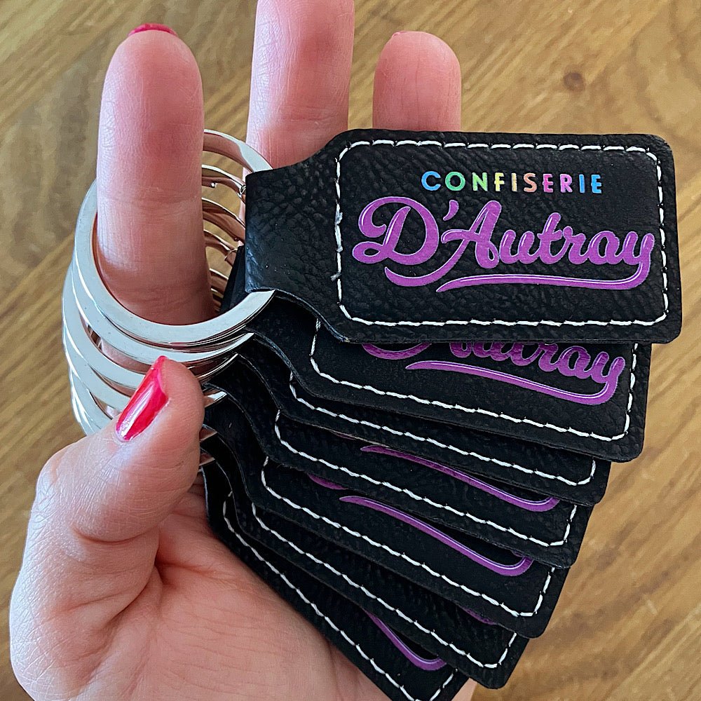 Porte - clé personnalisé avec texte et/ou logo - Les Zacôtés d’Emilie