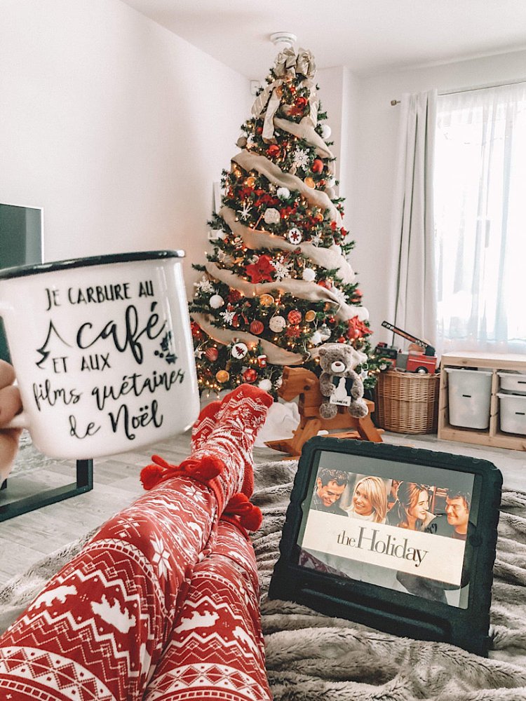 Décalque "Je carbure au café et aux films quétaines de Noël" - Les Zacôtés d’Emilie