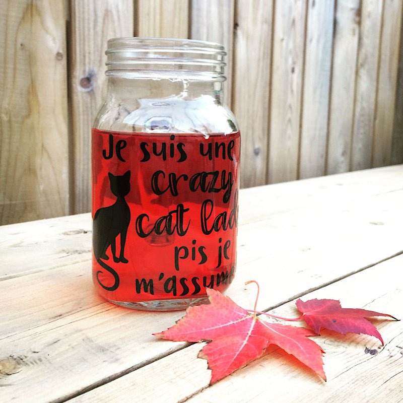 Décalque "Je suis une Crazy Cat Lady pis j'm'assume ! " - Les Zacôtés d’Emilie
