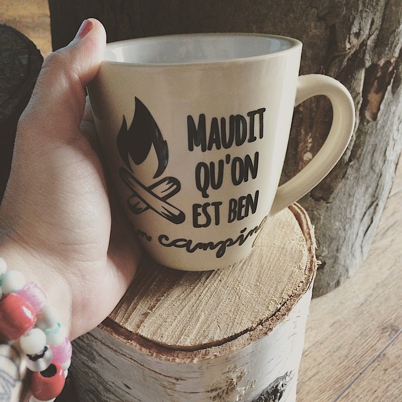 Décalque "Maudit qu'on est ben en camping" - Les Zacôtés d’Emilie