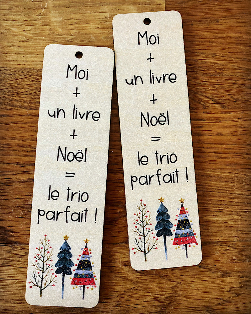 Signet en bois « Moi, un livre, Noël, un trio parfait ! »