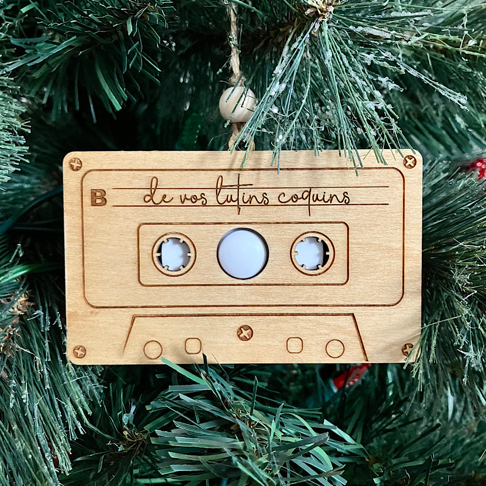 La cassette enregistreuse (version lutin et Père Noël)
