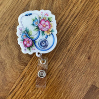 Bobine rétractable au design de stéthoscope froral - Les Zacôtés d’Emilie