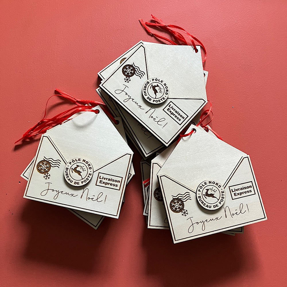 Ornement en bois: Enveloppe pour cartes cadeaux et argent - Les Zacôtés d’Emilie