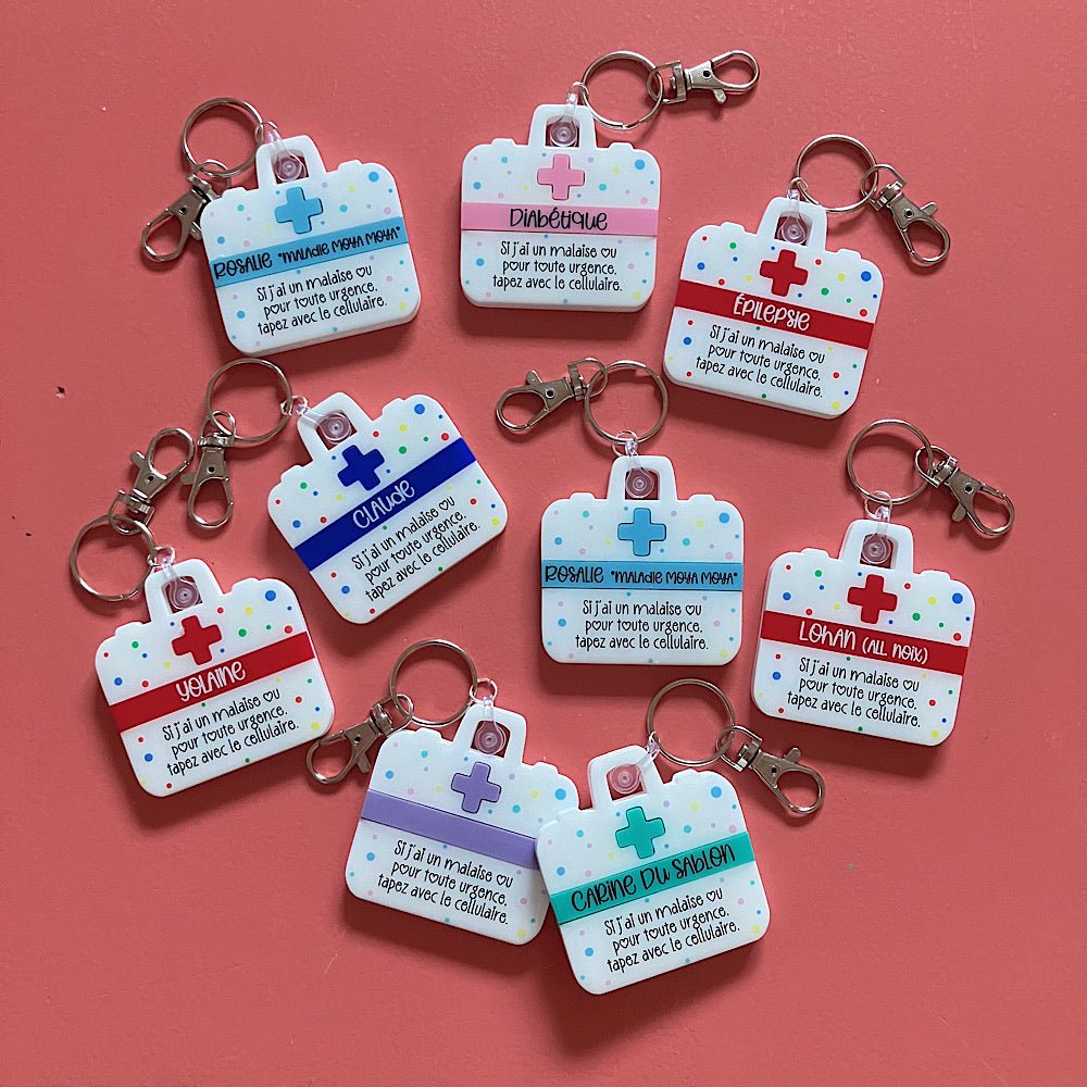 Porte - clé trousse de premiers soins pour numéro d'urgence - Les Zacôtés d’Emilie