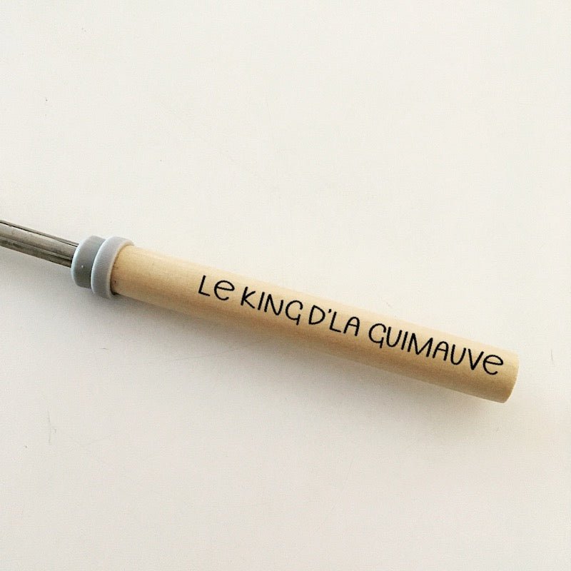 Baguette à guimauves en bois « Le king d’la guimauve » - Les Zacôtés d’Emilie