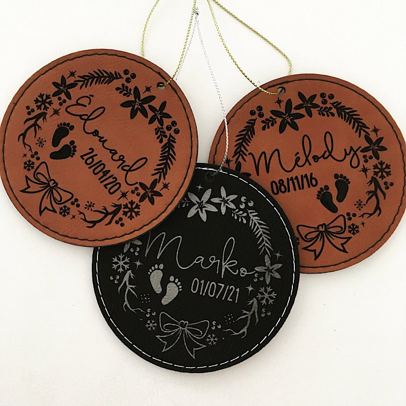 Ornement rond en cuir personnalisé pour le premier Noël de votre enfant - Les Zacôtés d’Emilie
